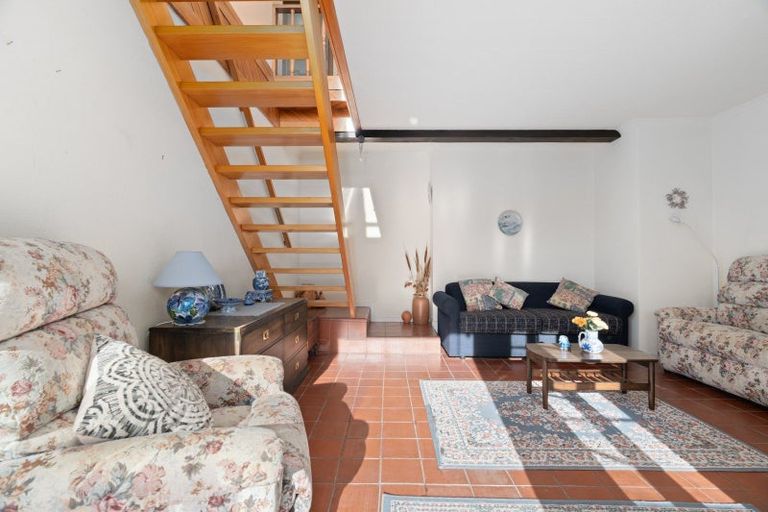 Photo of property in 9 Saint Ronans Road, Macandrew Bay, Dunedin, 9077