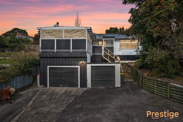 Photo of property in 9 Awaroa Road, Helensville, 0800
