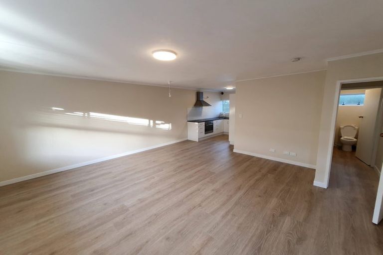 Photo of property in 2/19 Milton Road, Orewa, 0931