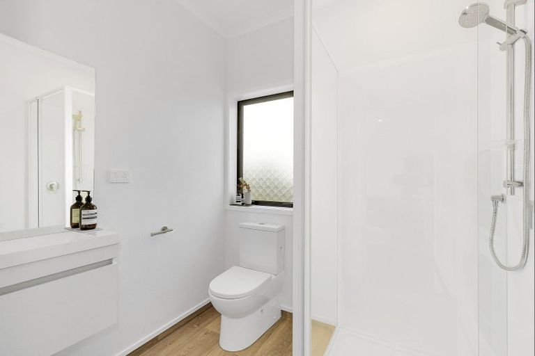 Photo of property in 3/500 Te Atatu Road, Te Atatu Peninsula, Auckland, 0610