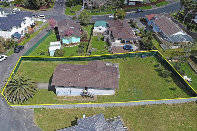 Photo of property in 54 Donovan Avenue, Massey, Auckland, 0614
