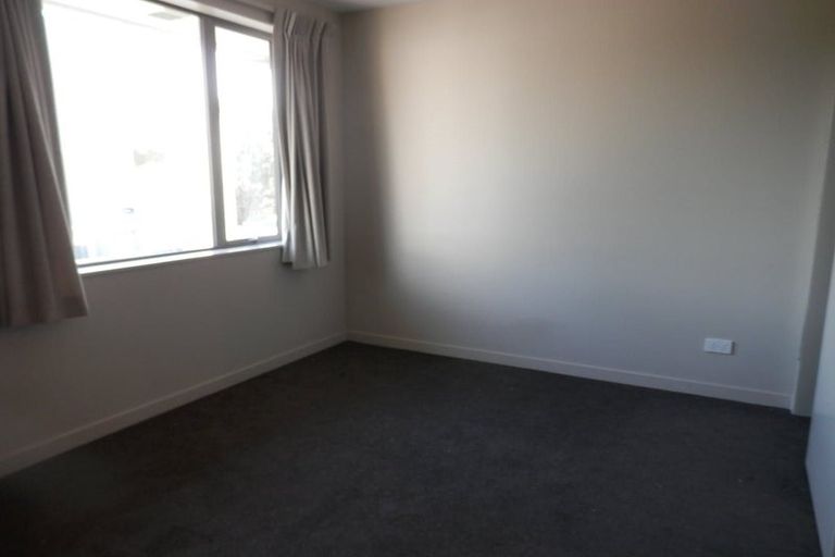 Photo of property in 2u9 Stone Street, Miramar, Wellington, 6022