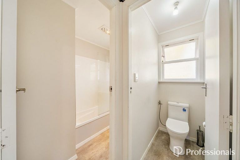 Photo of property in 5 Delaney Drive, Stokes Valley, Lower Hutt, 5019