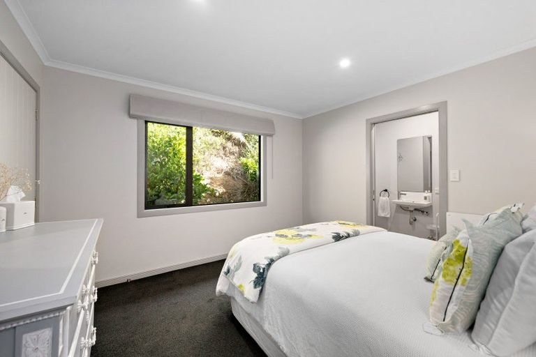 Photo of property in 91 Westchester Drive, Churton Park, Wellington, 6037