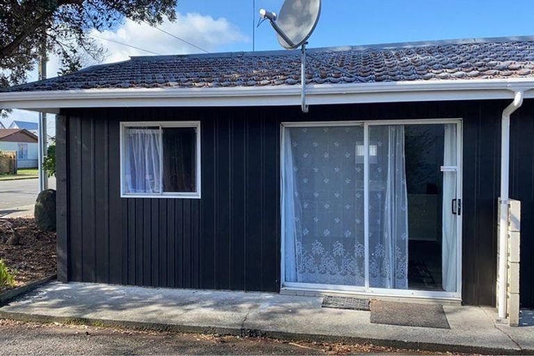 Photo of property in 1/1 Keith Street, Whanganui, 4500