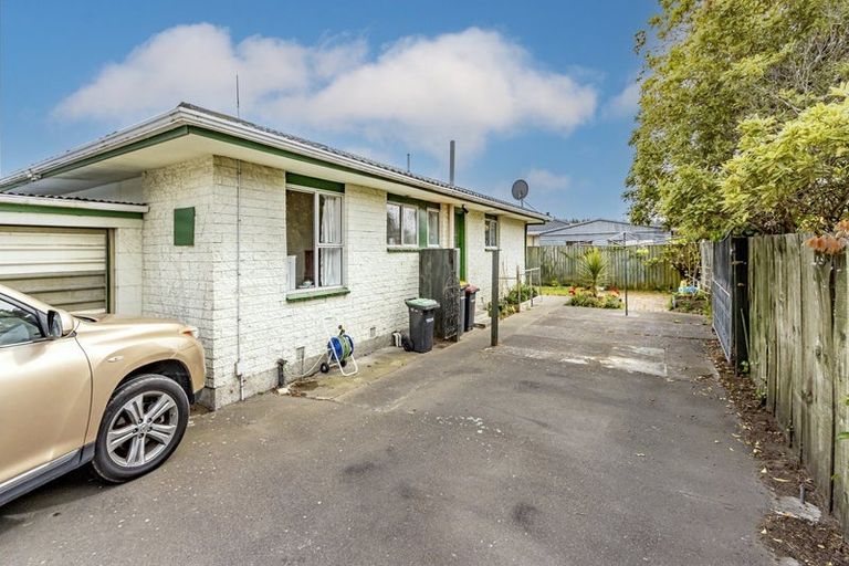 Photo of property in 2/7a Glen Place, Parklands, Christchurch, 8083