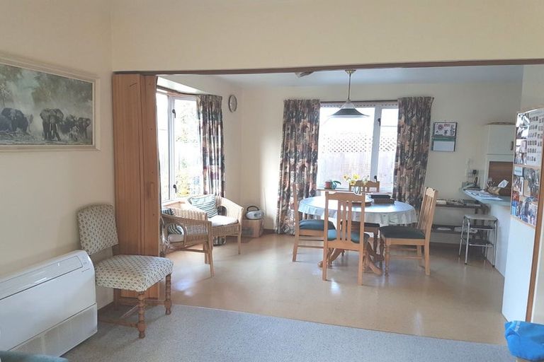 Photo of property in 3 Kingham Place, Avonhead, Christchurch, 8042