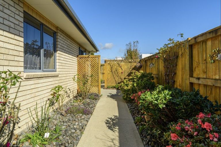 Photo of property in 9 Waterside Drive, Pyes Pa, Tauranga, 3112