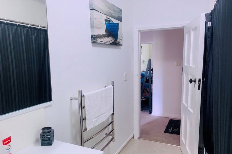 Photo of property in 74 Sunshine Avenue, Karori, Wellington, 6012