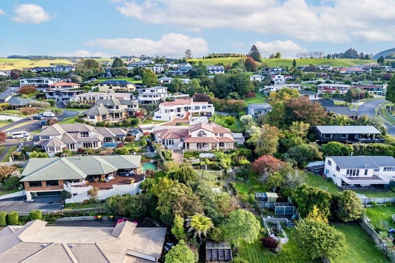 Photo of property in 9 Cobbe Place, Pomare, Rotorua, 3015