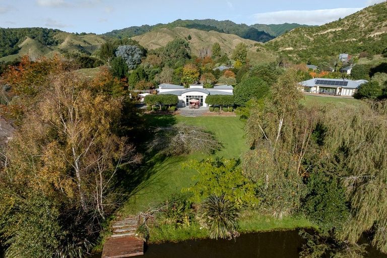 Photo of property in 51 Mahaki Road, Nikau Valley, Paraparaumu, 5032