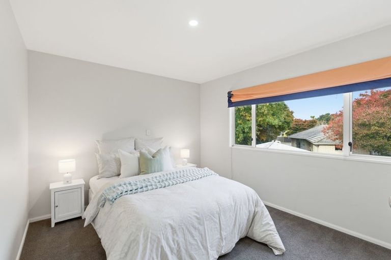Photo of property in 14 Harlech Mews, Avonhead, Christchurch, 8042