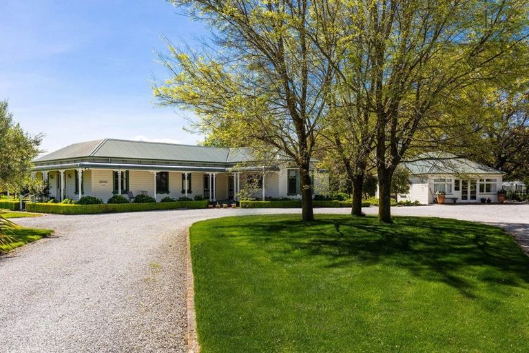 Photo of property in 100 Rowley Crescent, Grovetown, Blenheim, 7202