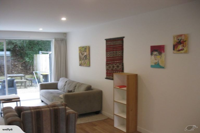 Photo of property in 11/8u Thatcher Crescent, Crofton Downs, Wellington, 6035