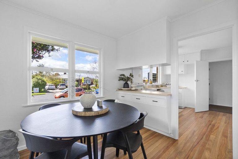 Photo of property in 2 Patricia Avenue, Hamilton East, Hamilton, 3216