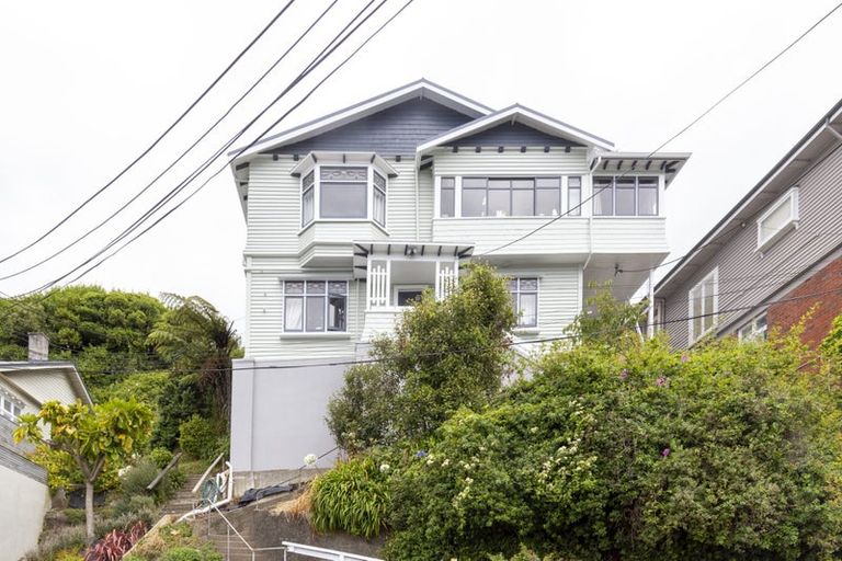 Photo of property in 14 Sugarloaf Road, Brooklyn, Wellington, 6021