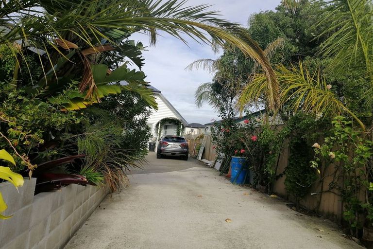 Photo of property in 76 Ferndown Avenue, Papatoetoe, Auckland, 2025