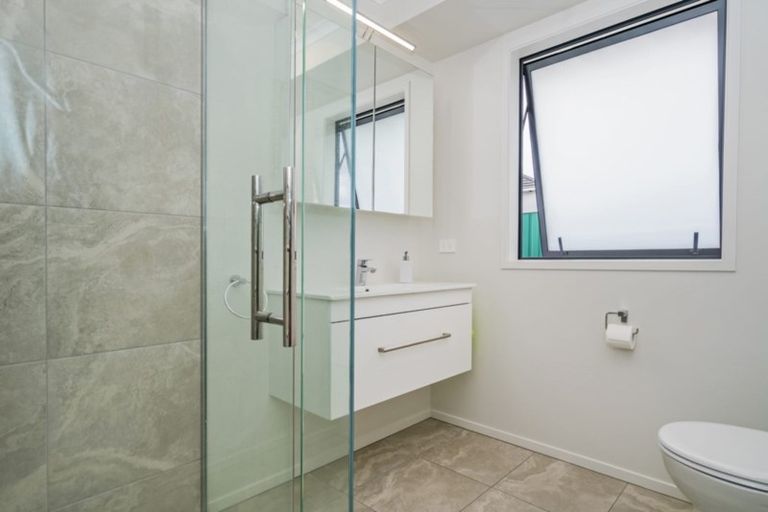 Photo of property in 24 Debenham Drive, Whitianga, 3510