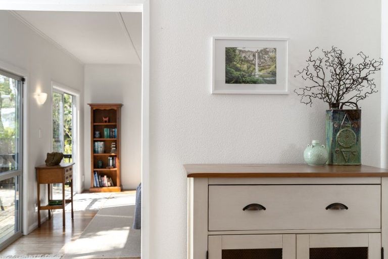 Photo of property in 22 Cambrae Road, Raglan, 3225