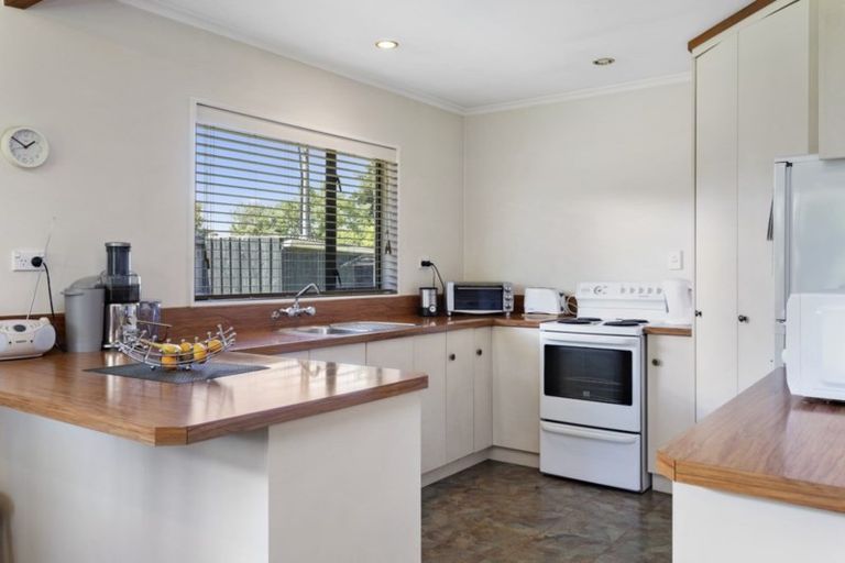 Photo of property in 13 Harewood Road, Oxford, 7430