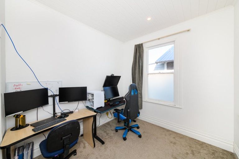 Photo of property in 84 Featherston Street, Takaro, Palmerston North, 4412