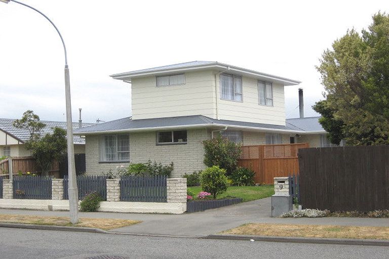 Photo of property in 9 Heathglen Avenue, Parklands, Christchurch, 8083