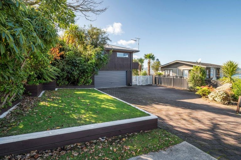 Photo of property in 8 Brunette Drive, Acacia Bay, Taupo, 3330