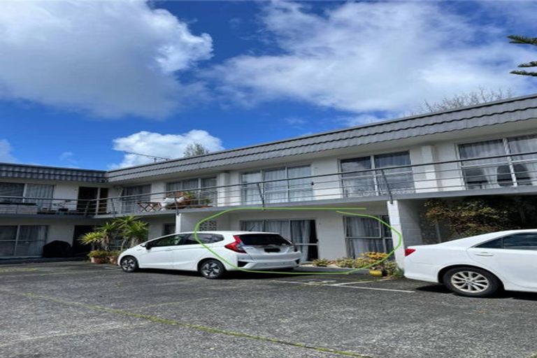 Photo of property in 3/19a Verbena Road, Birkdale, Auckland, 0626