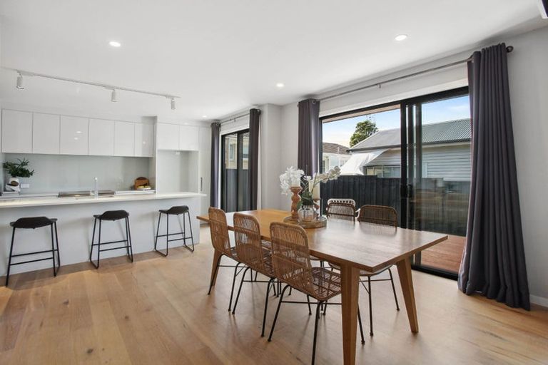 Photo of property in 138 Bucklands Beach Road, Bucklands Beach, Auckland, 2012