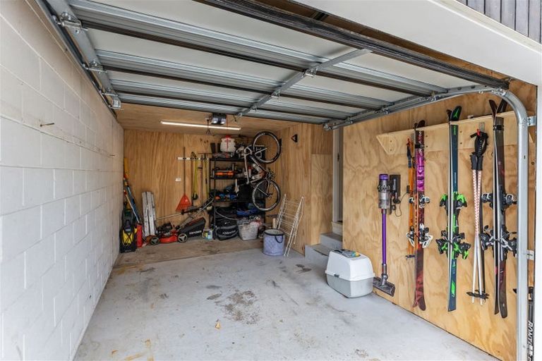 Photo of property in 385 Withells Road, Avonhead, Christchurch, 8042