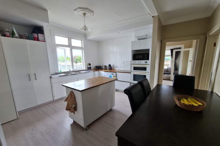 Photo of property in 42 Chelwood Street, Takaro, Palmerston North, 4412