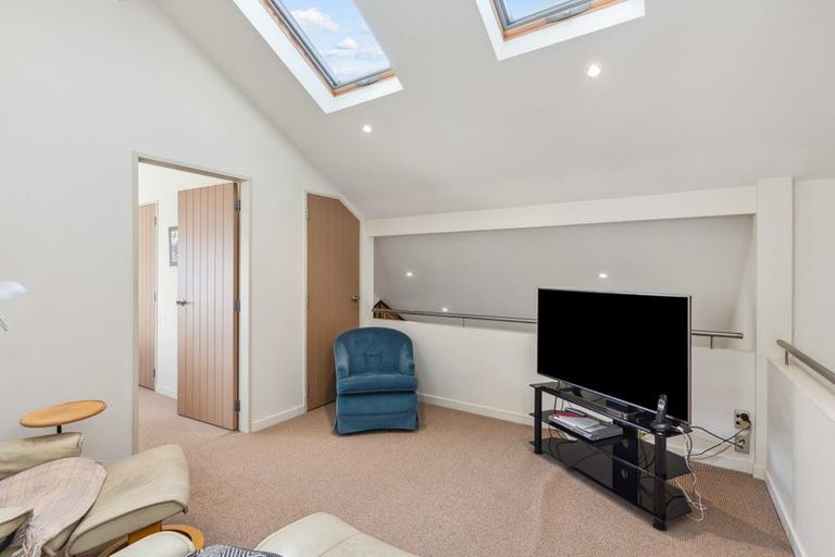 Photo of property in 11 Karu Crescent, Waikanae, 5036