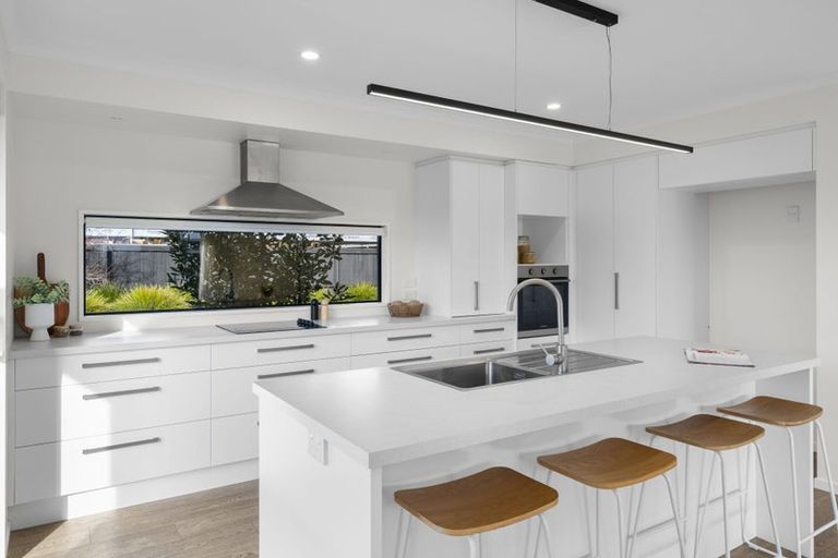 Photo of property in 25 Malaga Crescent, Harewood, Christchurch, 8051