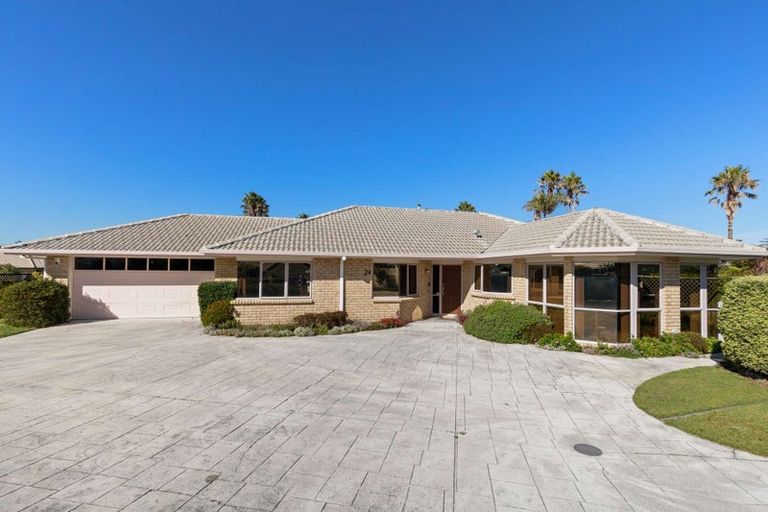 Photo of property in 24 Santa Monica Drive, Papamoa Beach, Papamoa, 3118
