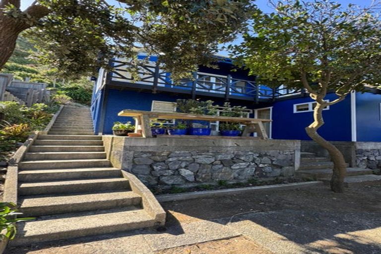 Photo of property in 174 Owhiro Bay Parade, Owhiro Bay, Wellington, 6023