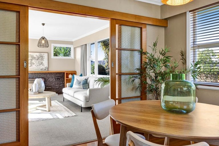 Photo of property in 211 Frankley Road, Frankleigh Park, New Plymouth, 4310