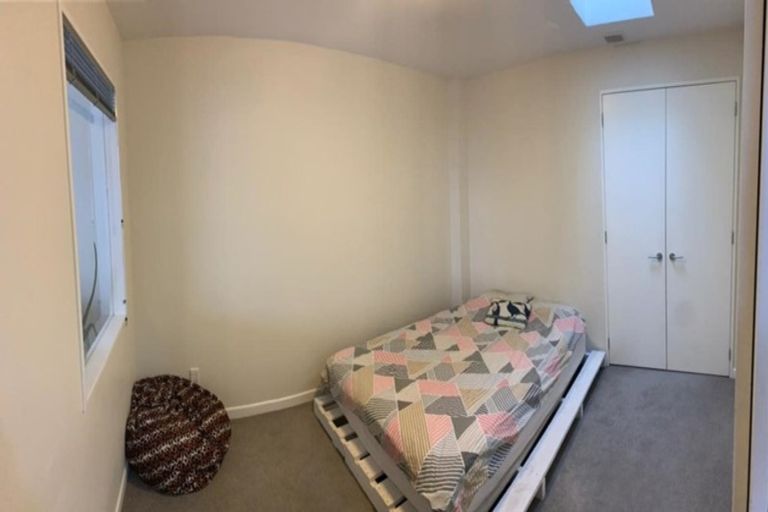 Photo of property in 25u5 Home Street, Mount Victoria, Wellington, 6011