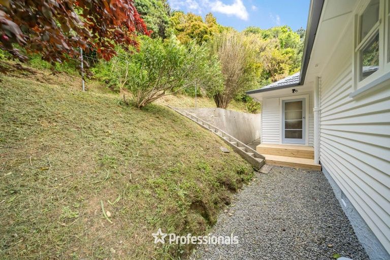 Photo of property in 11 Hill Grove, Naenae, Lower Hutt, 5011