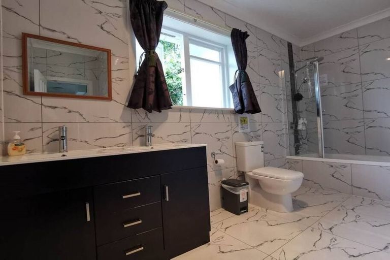 Photo of property in 120 Peverel Street, Riccarton, Christchurch, 8041