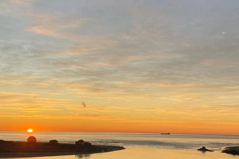 Photo of property in 1/17 Moncks Spur Road, Redcliffs, Christchurch, 8081