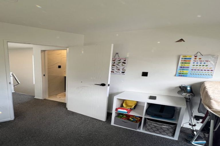Photo of property in 1/72 Tiraumea Drive, Pakuranga, Auckland, 2010