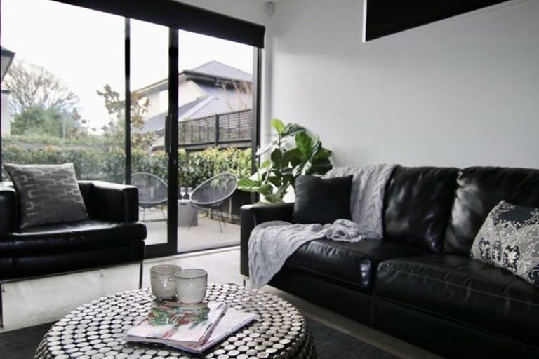 Photo of property in 138e Holly Road, St Albans, Christchurch, 8014