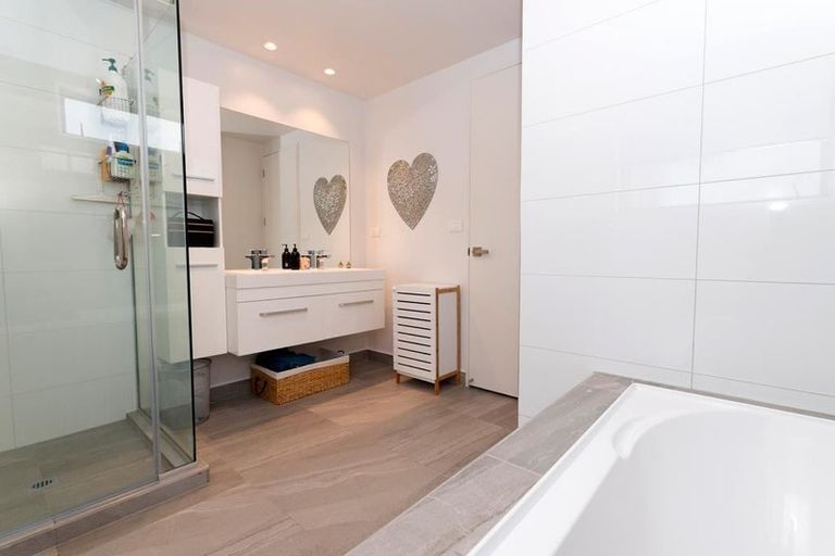 Photo of property in 9 Ngaroma House Drive, Hobsonville, Auckland, 0618