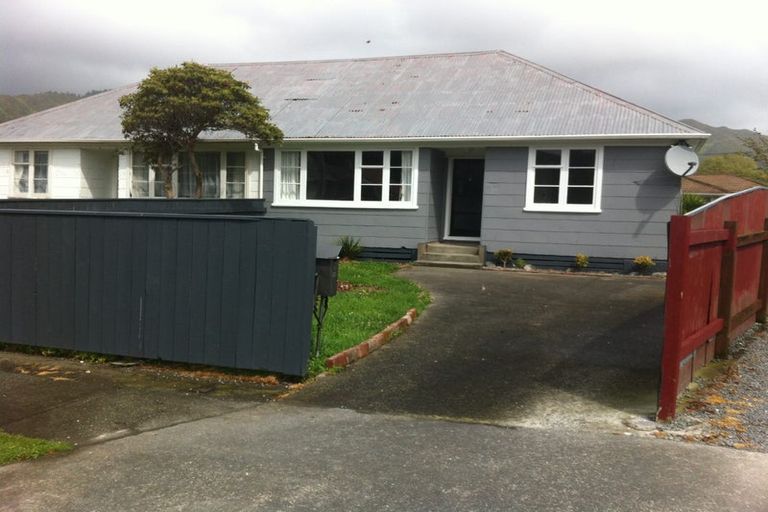 Photo of property in 6 Harris Street, Naenae, Lower Hutt, 5011