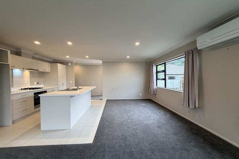 Photo of property in 27 Moonsail Drive, Whitby, Porirua, 5024