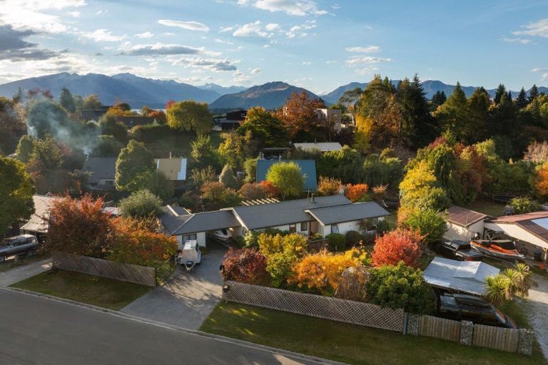 Photo of property in 202 Stone Street, Wanaka, 9305