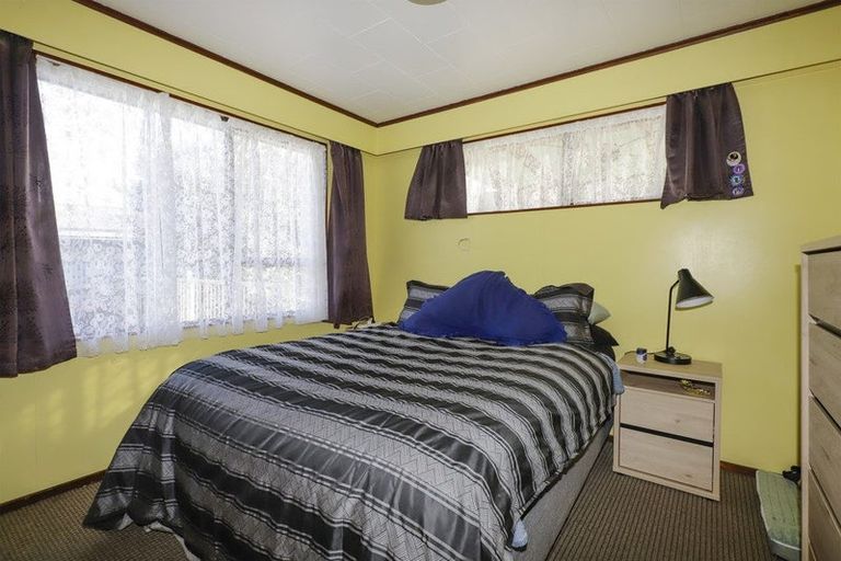 Photo of property in 18 Cortes Crescent, Flaxmere, Hastings, 4120