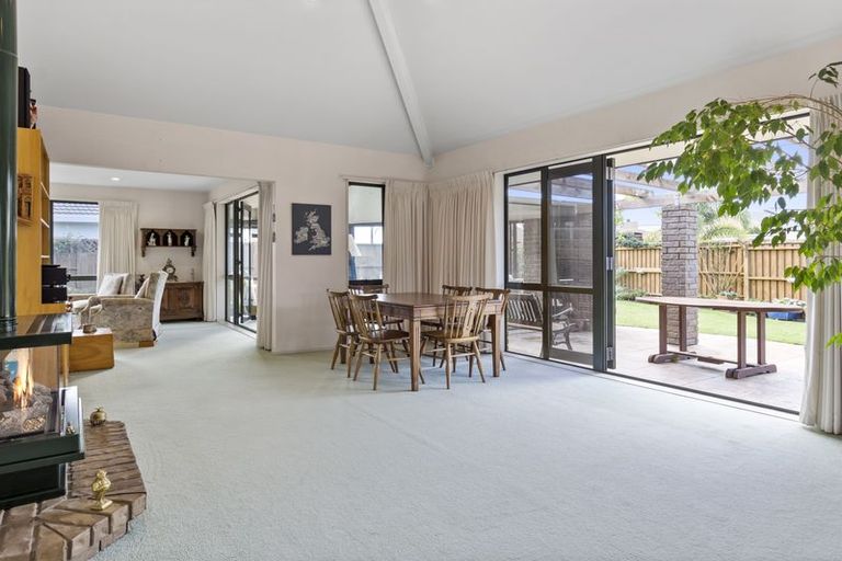 Photo of property in 28 Seychelles Drive, Papamoa Beach, Papamoa, 3118