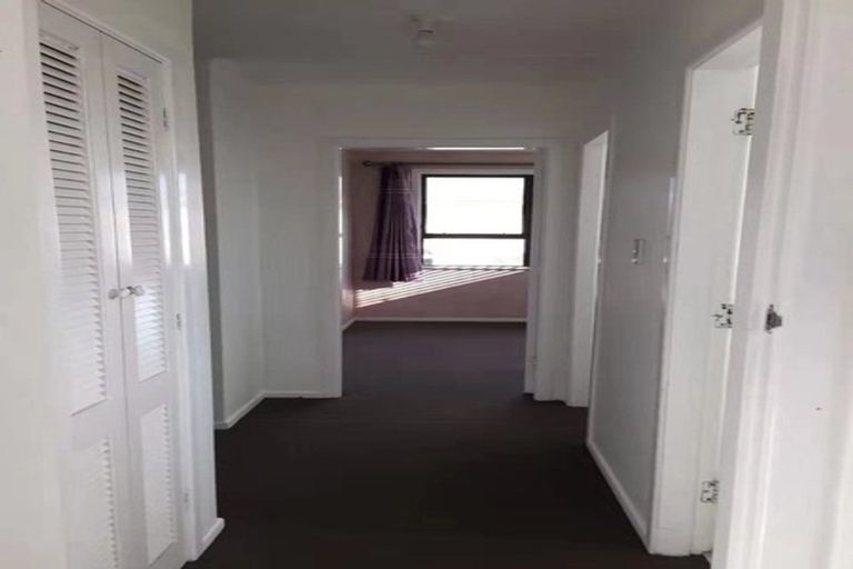 Photo of property in 36 Longburn Road, Henderson, Auckland, 0610