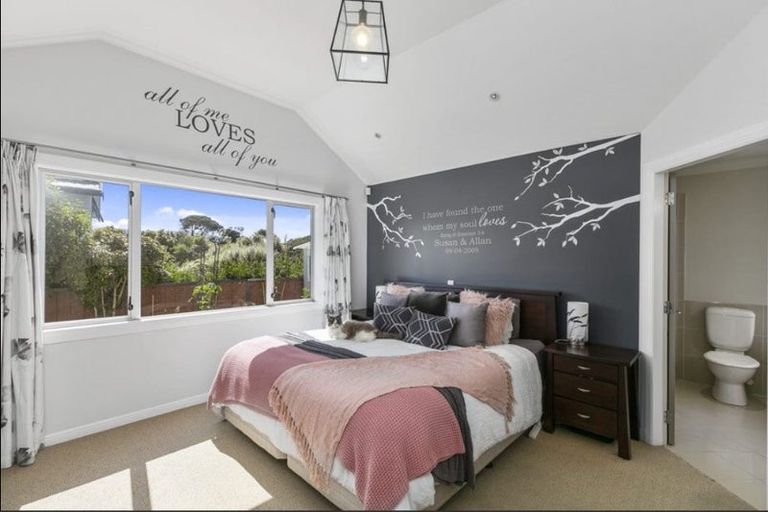 Photo of property in 19 Navigation Drive, Whitby, Porirua, 5024